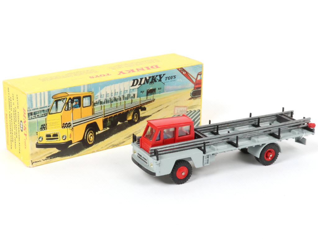Lot 618 - DINKY TOYS (FRANCE) (1)