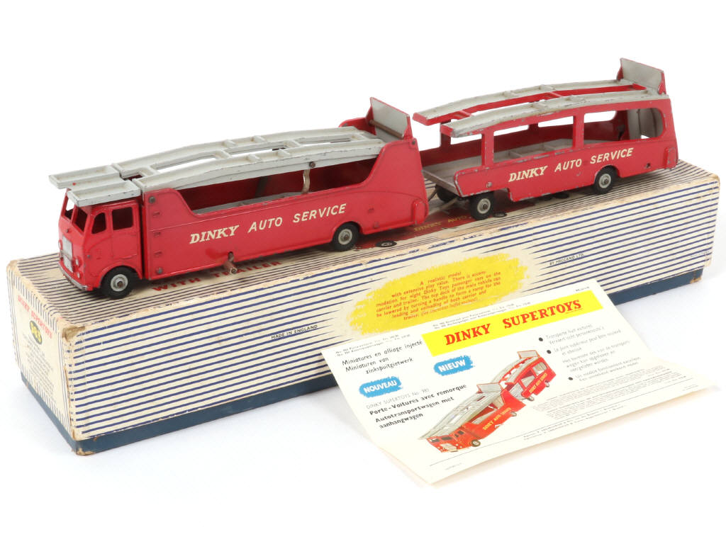 Lot 650 - DINKY TOYS (GB) (1)