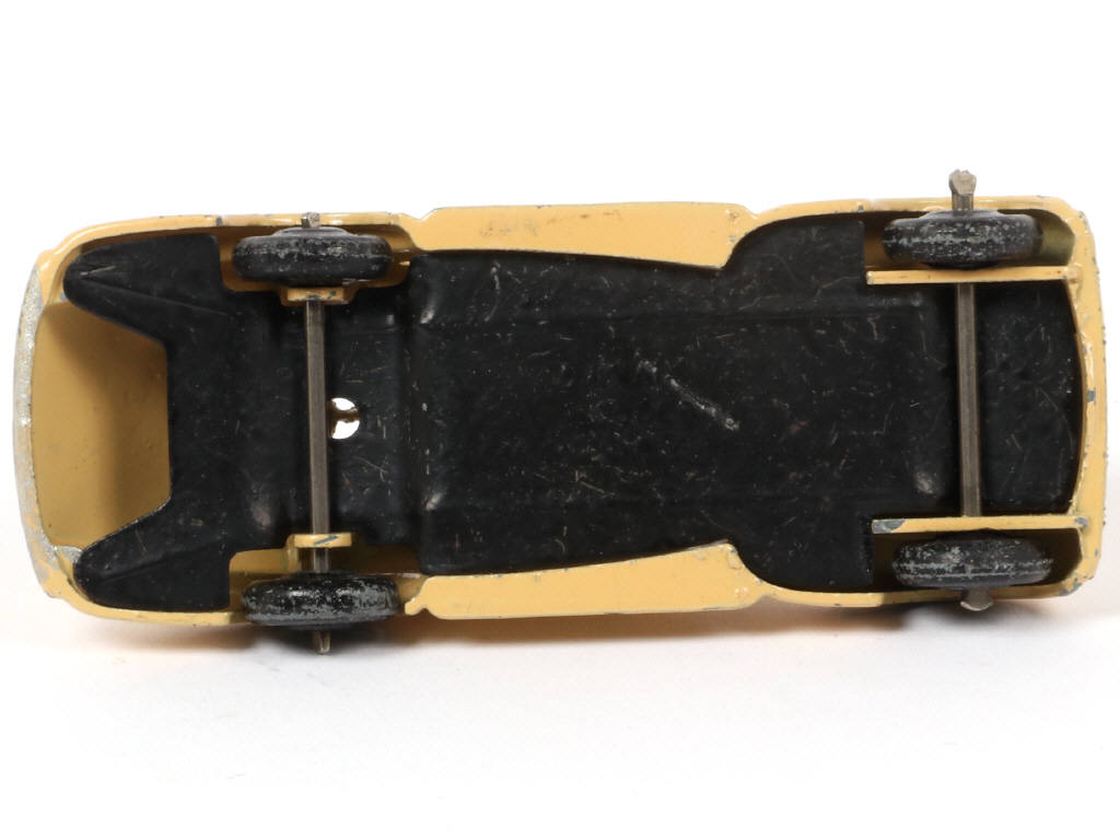 Lot 505 - DINKY TOYS (FRANCE) (1)