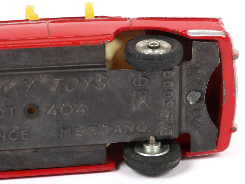 Lot 544 - DINKY TOYS (FRANCE) (1)