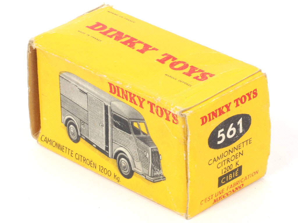 Lot 585 - DINKY TOYS (FRANCE) (1)