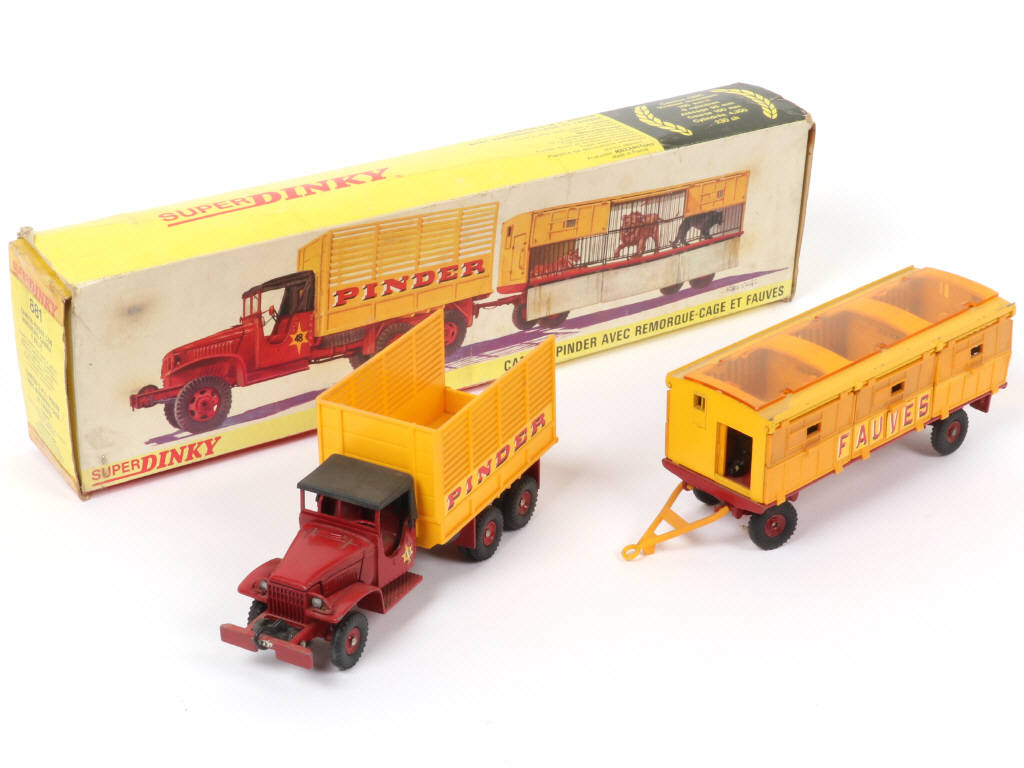 Lot 623 - DINKY TOYS (FRANCE) (1)