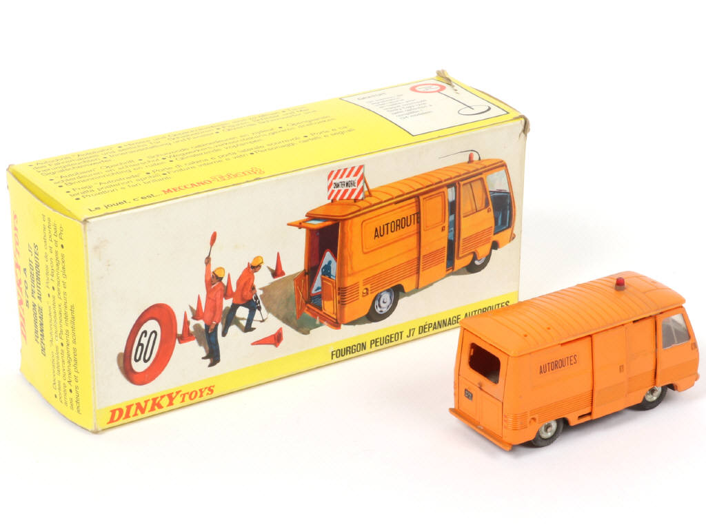Lot 600 - DINKY TOYS (FRANCE) (1)