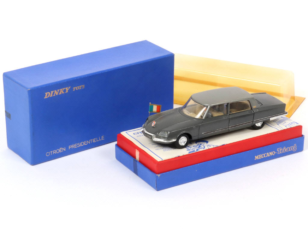 Lot 563 - DINKY TOYS (FRANCE) (1)