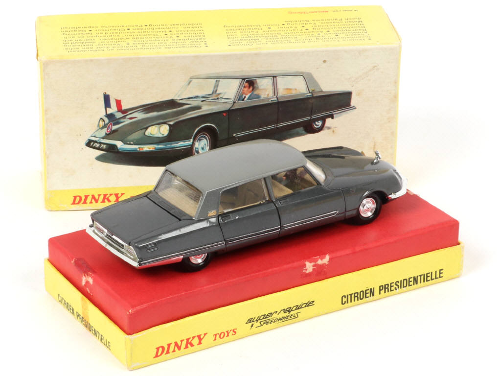 Lot 561 - DINKY TOYS (FRANCE) (1)