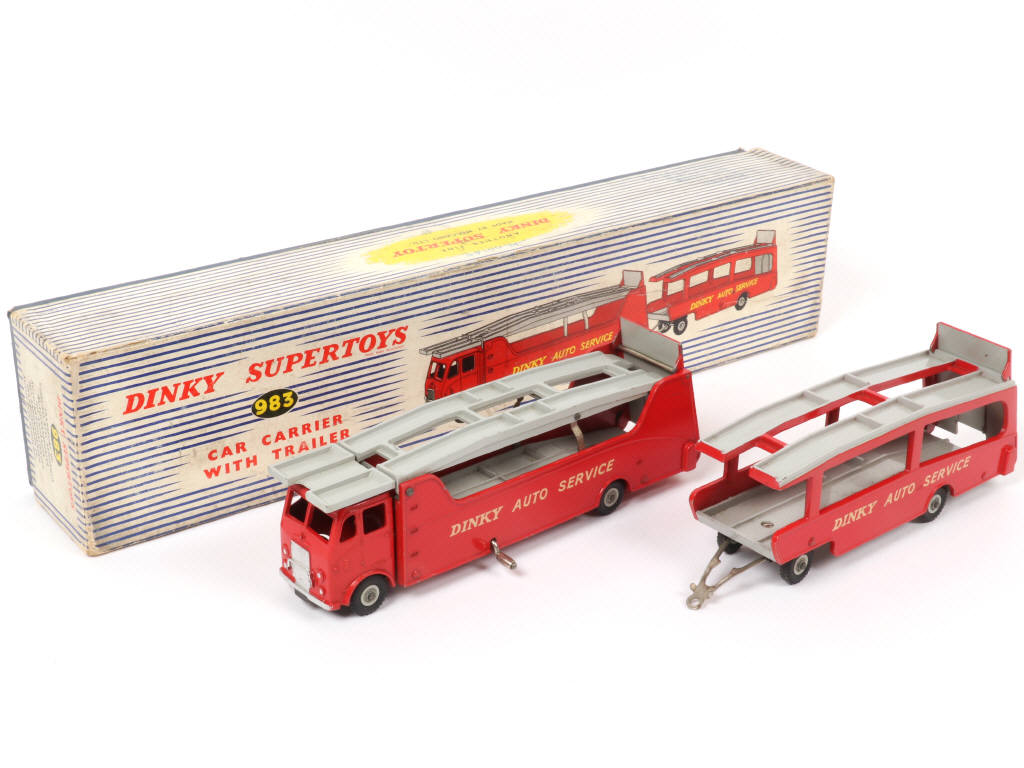 Lot 649 - DINKY TOYS (GB) (1)