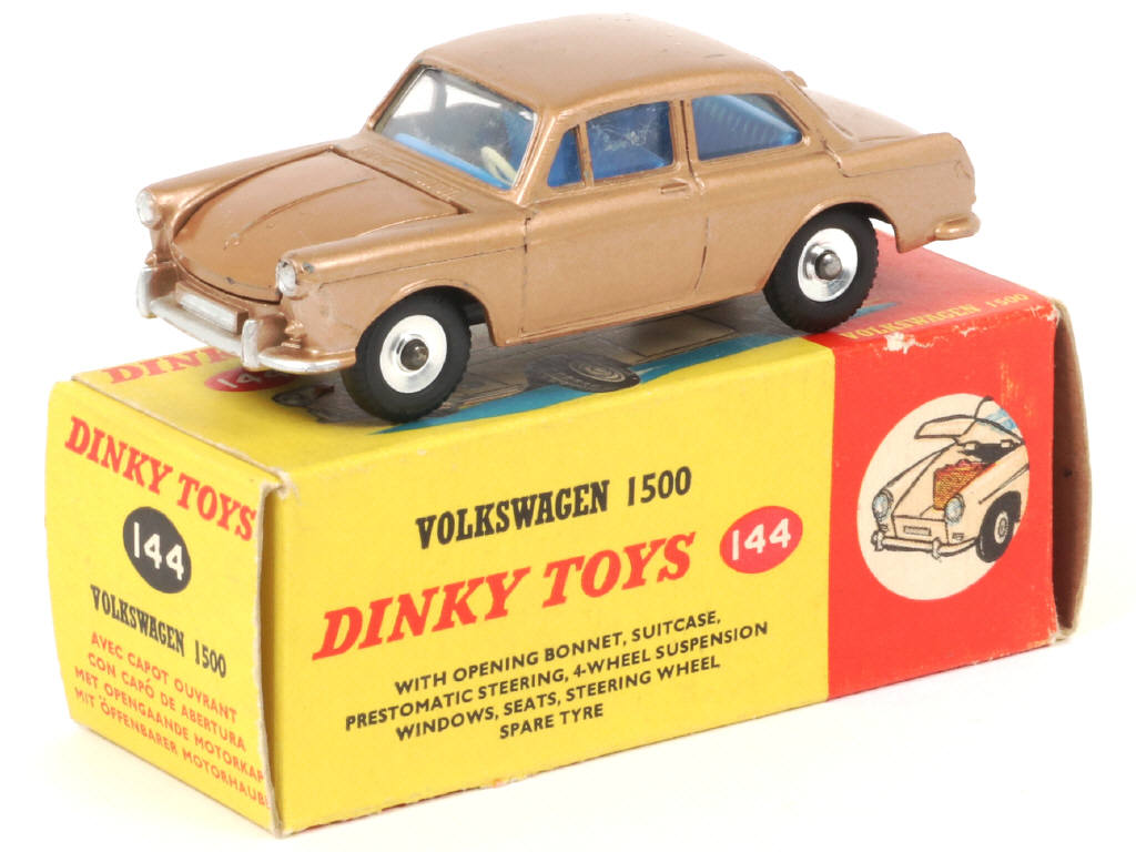 Lot 635 - DINKY TOYS (GB) (1)