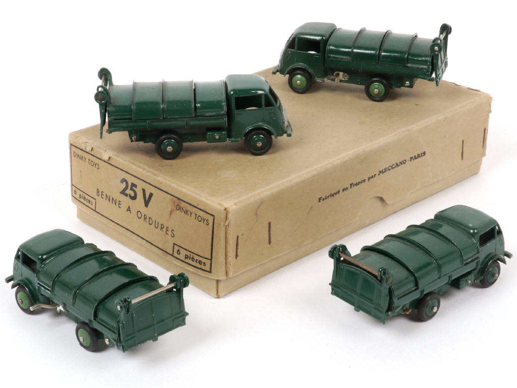 Lot 500 - DINKY TOYS (FRANCE) (5)