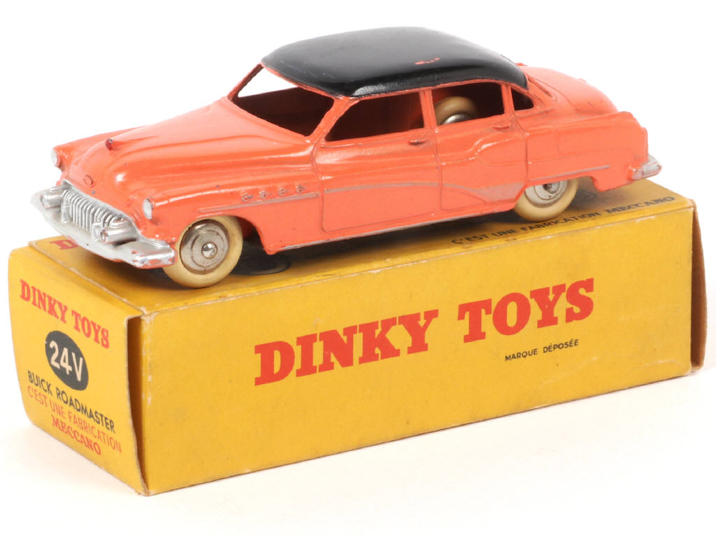 Lot 522 - DINKY TOYS (FRANCE) (1)