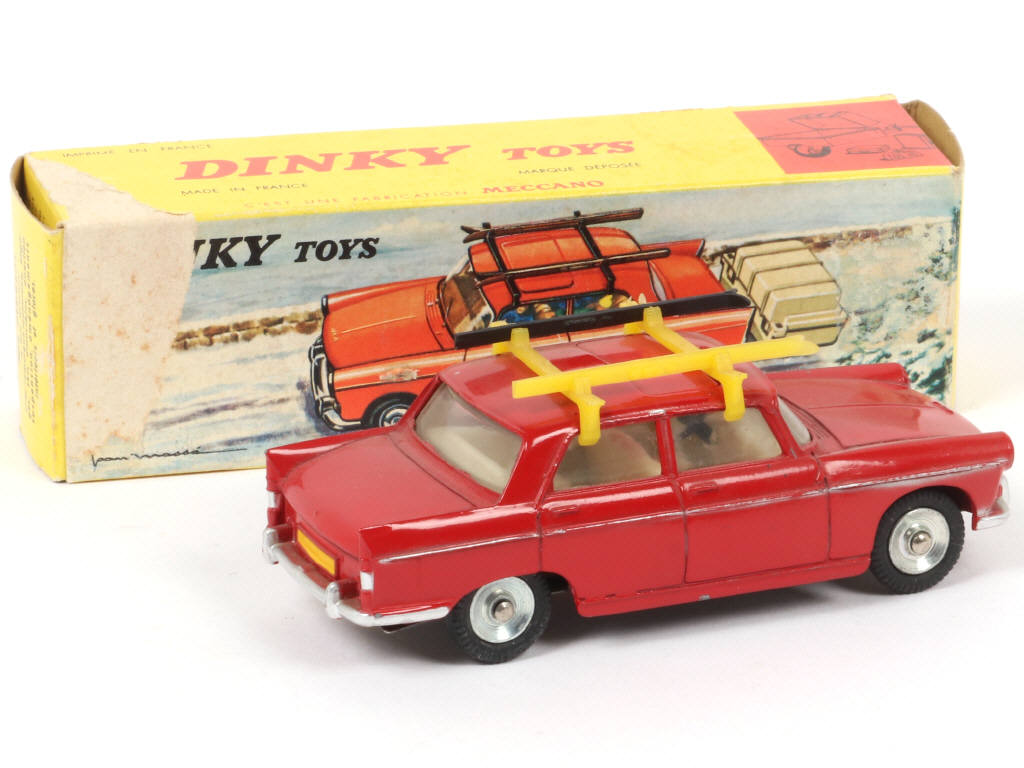 Lot 543 - DINKY TOYS (FRANCE) (1)