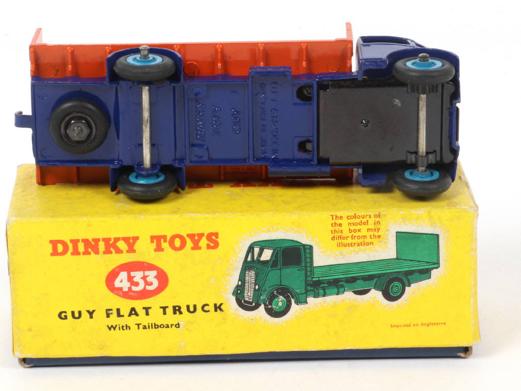 Lot 647 - DINKY TOYS (GB) (1)