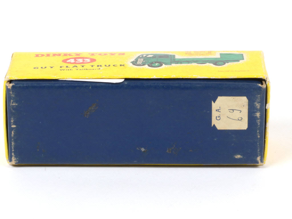 Lot 647 - DINKY TOYS (GB) (1)