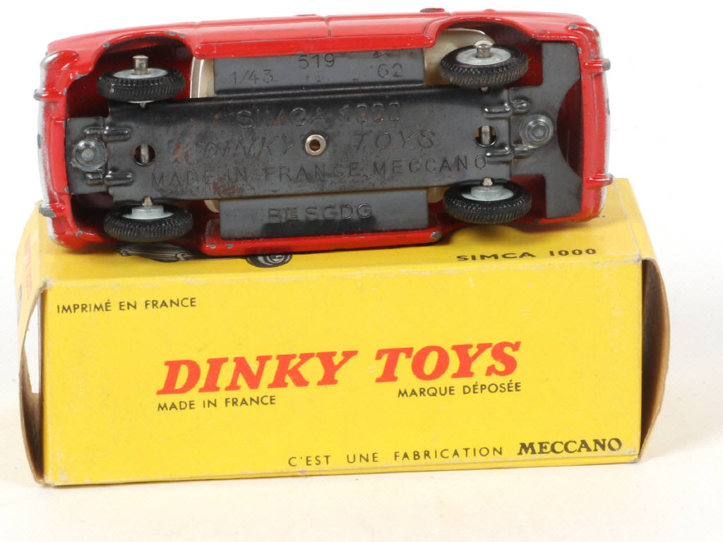 Lot 570 - DINKY TOYS (FRANCE) (1)
