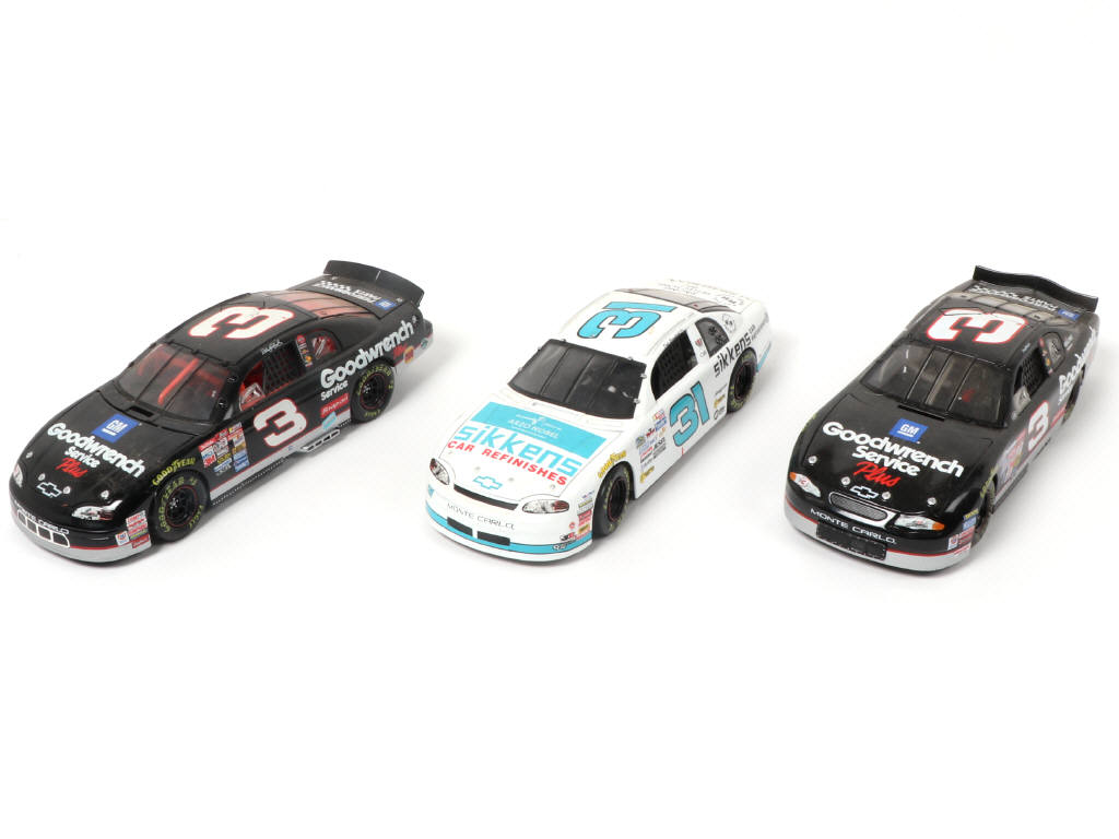 Lot 54 - DIVERS (3)