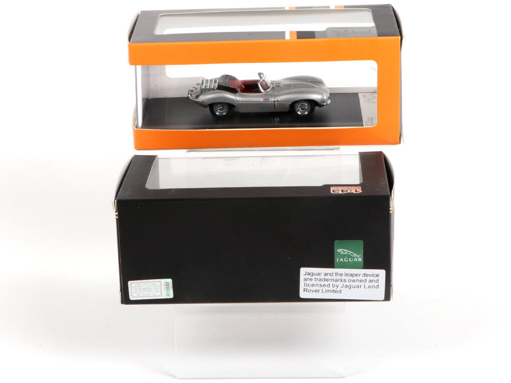 Lot 99 - IXO (CHINE) (2)