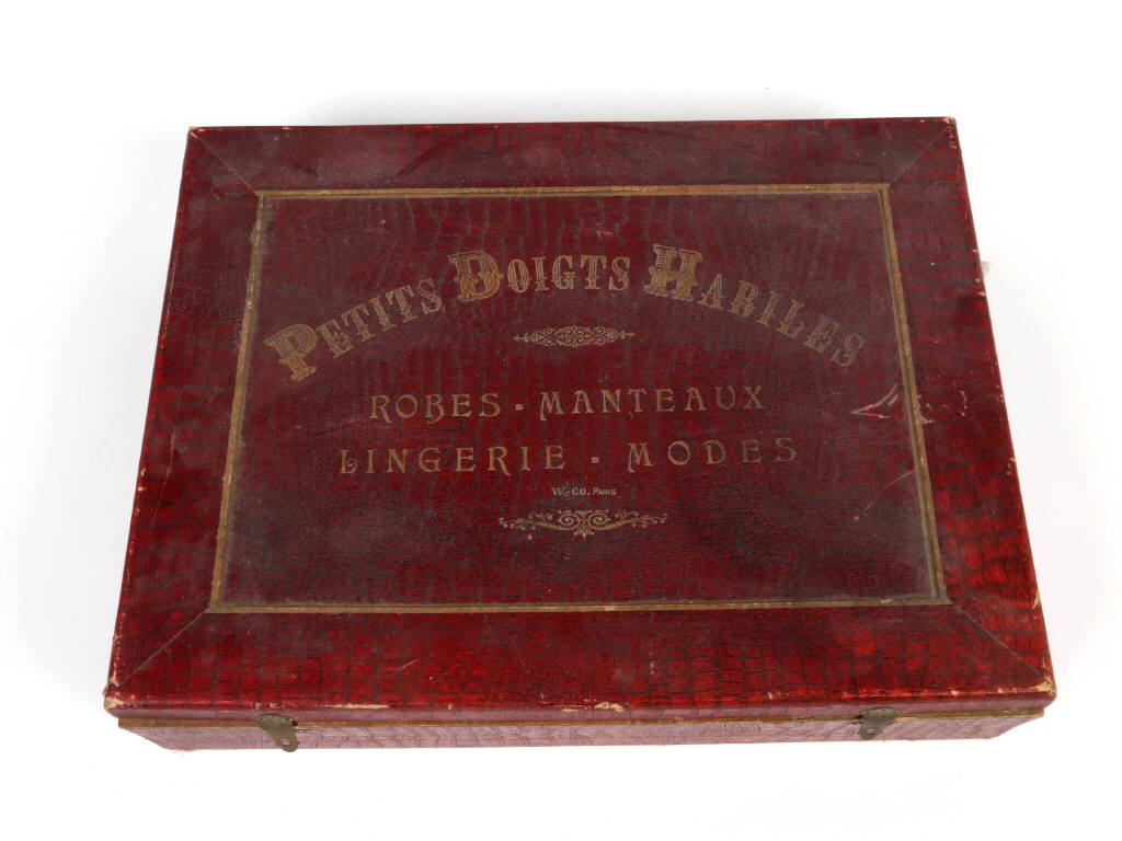 Lot 21 - W-CO PARIS (FRANCE) (1)