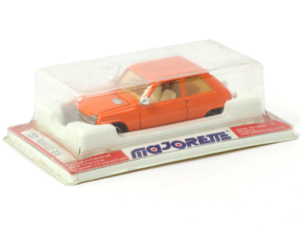 Lot 138 - MAJORETTE (FRANCE) (1)