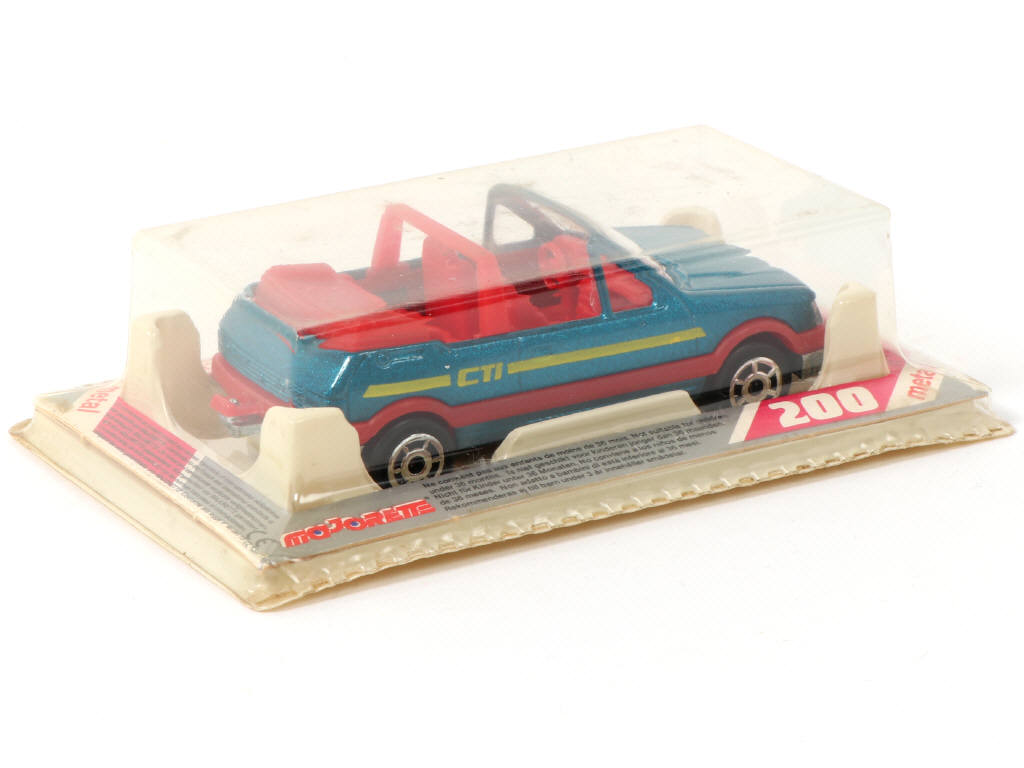 Lot 55 - MAJORETTE (FRANCE) (1)