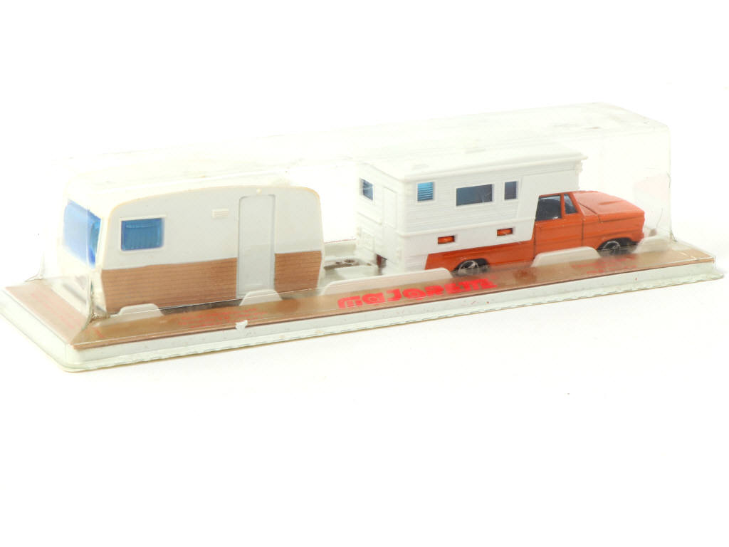 Lot 185 - MAJORETTE (FRANCE) (1)