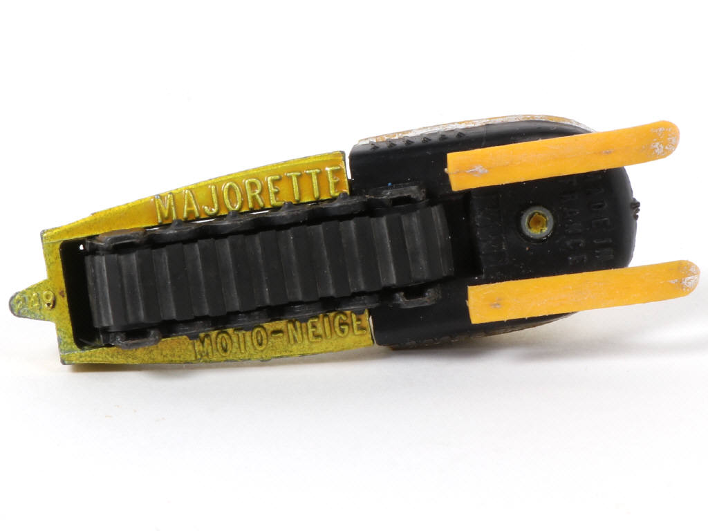 Lot 123 - MAJORETTE (FRANCE) (1)