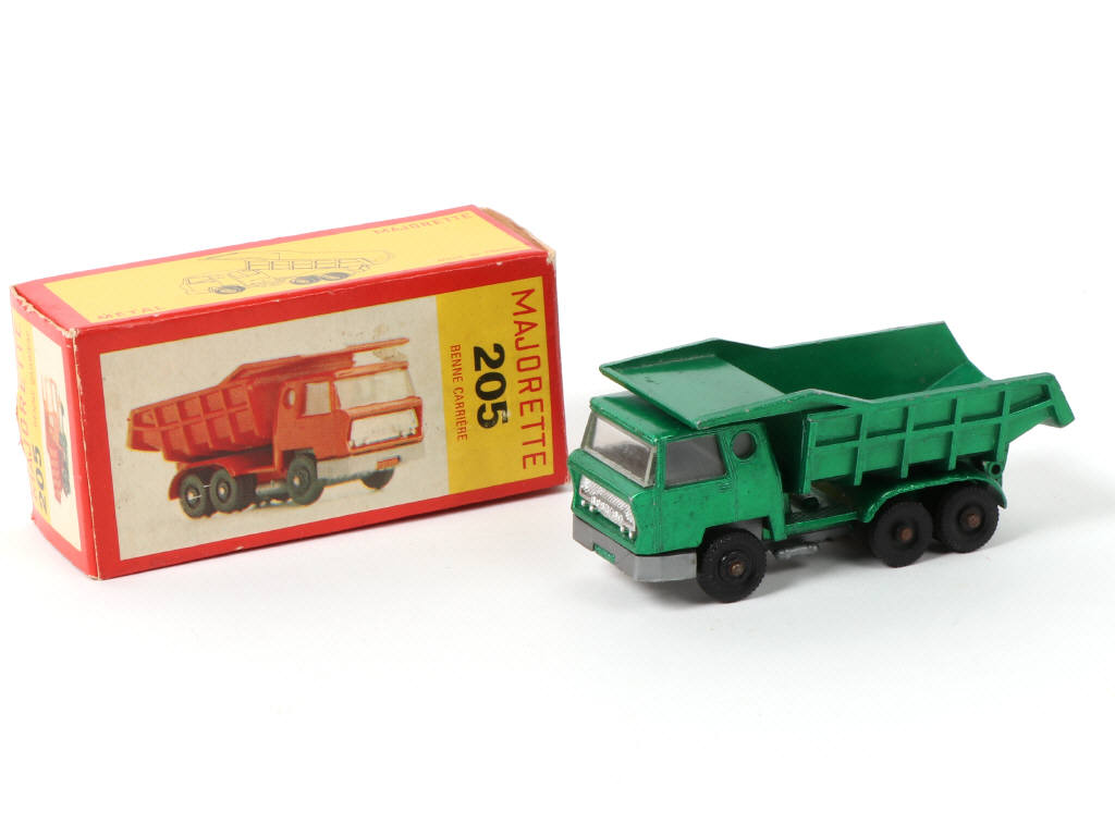 Lot 42 - MAJORETTE (FRANCE) (1)