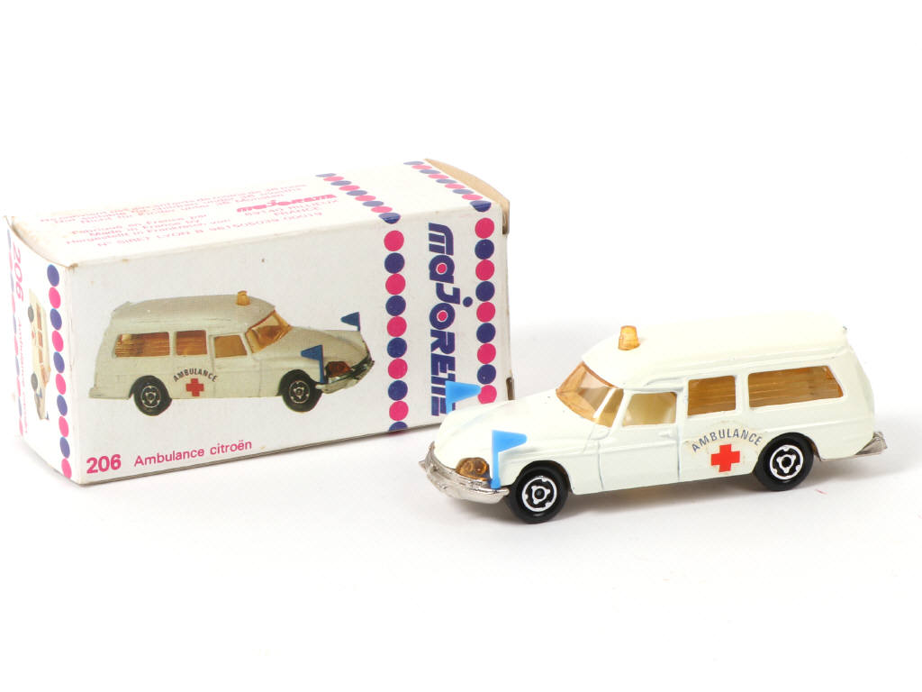 Lot 44 - MAJORETTE (FRANCE) (1)