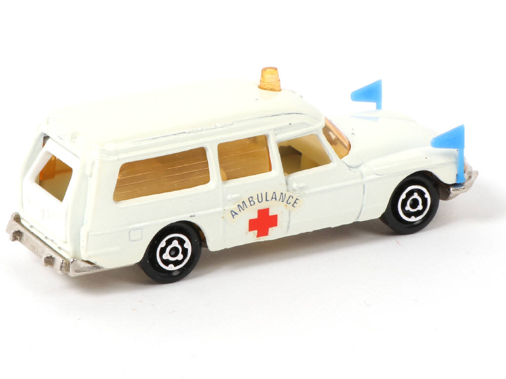 Lot 44 - MAJORETTE (FRANCE) (1)