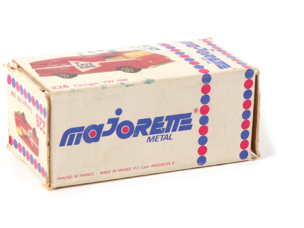 Lot 82 - MAJORETTE (FRANCE) (1)