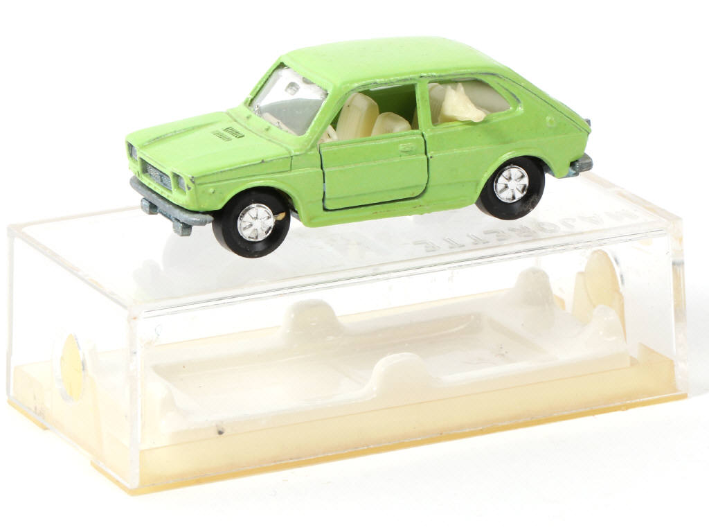 Lot 34 - MAJORETTE (FRANCE) (1)