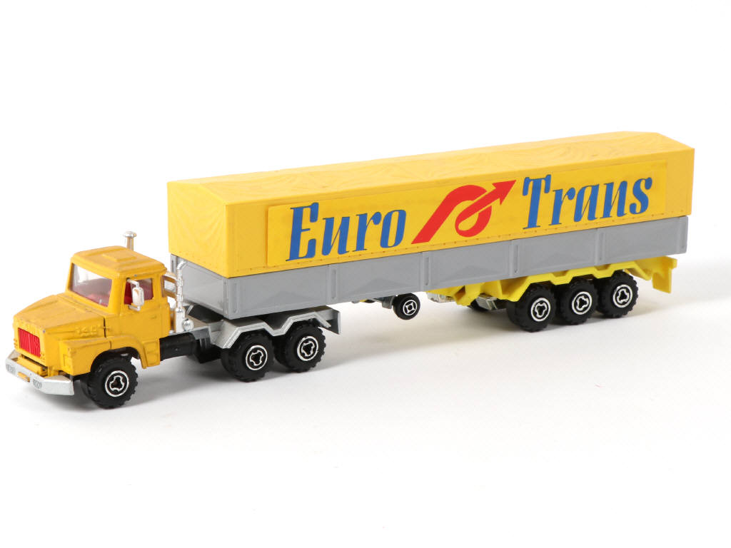 Lot 18 - MAJORETTE (FRANCE) (1)