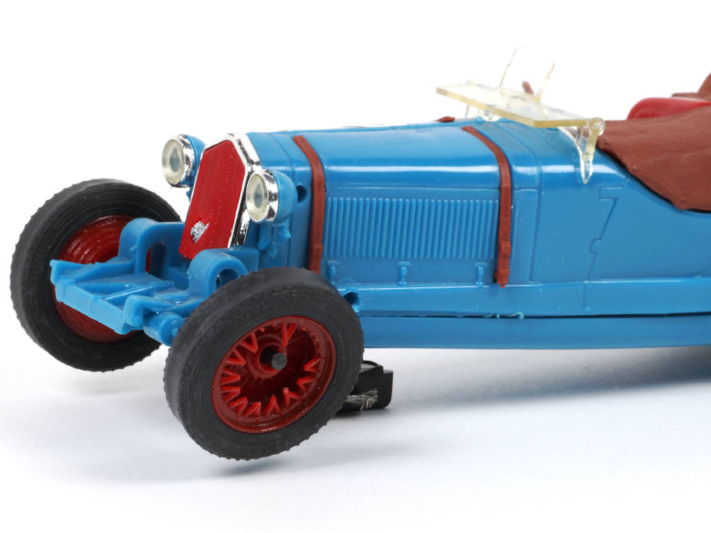Lot 169 - SCALEXTRIC (GB) (2)
