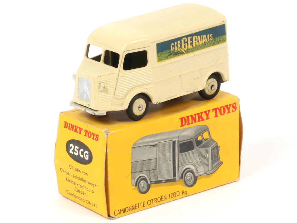 Lot 356 - DINKY TOYS (FRANCE) (1)