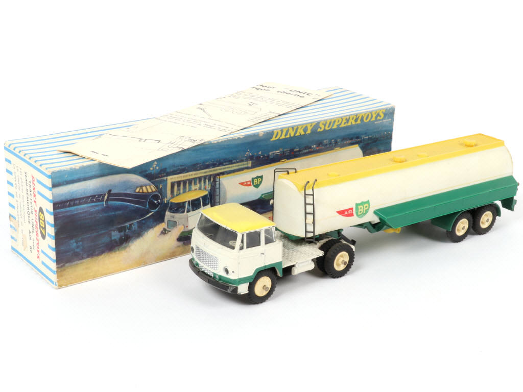 Lot 380 - DINKY TOYS (FRANCE) (1)
