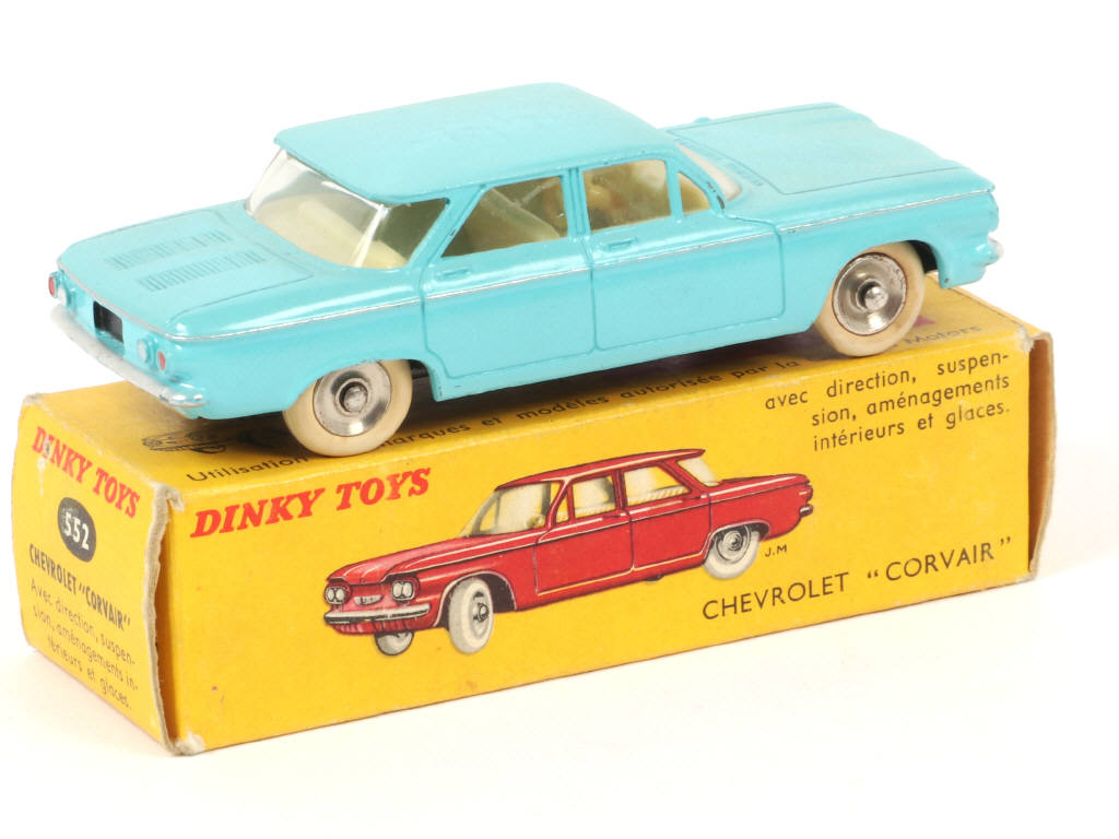 Lot 305 - DINKY TOYS (FRANCE) (1)