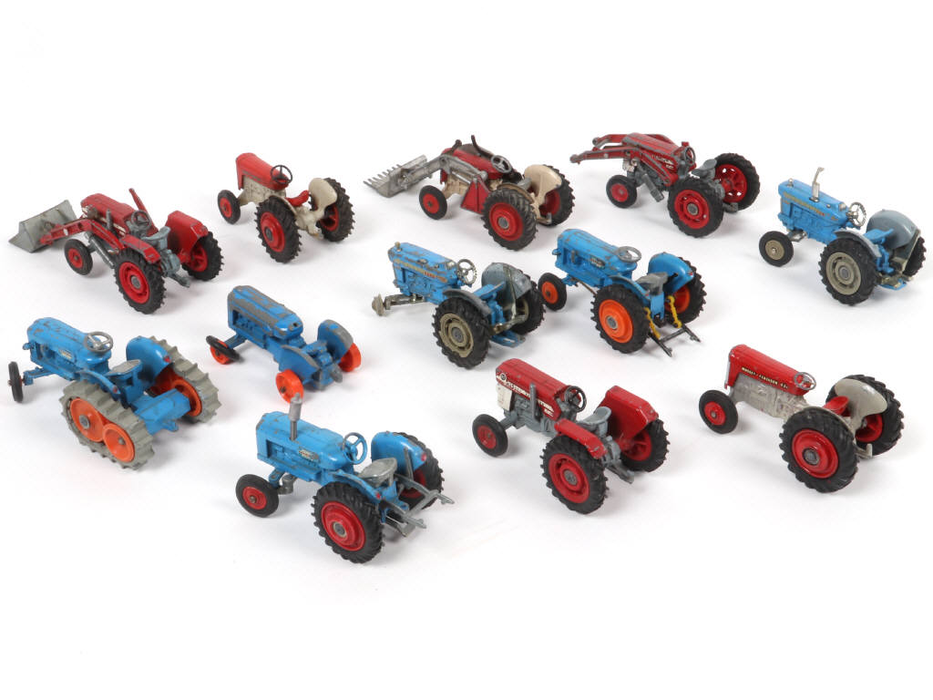 Lot 185 - CORGI TOYS (GB) (12)