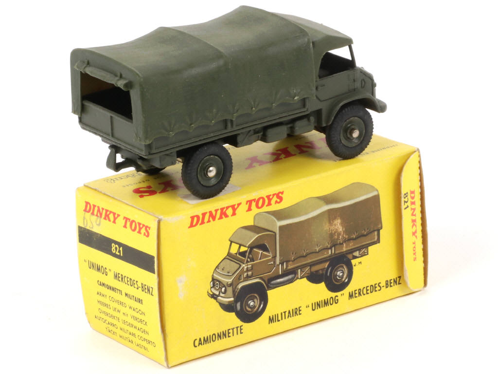Lot 385 - DINKY TOYS (FRANCE) (1)