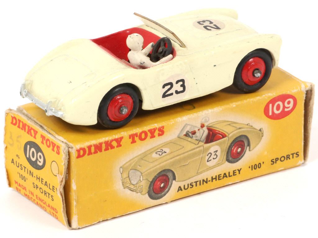 Lot 146 - DINKY TOYS (GB) (1)