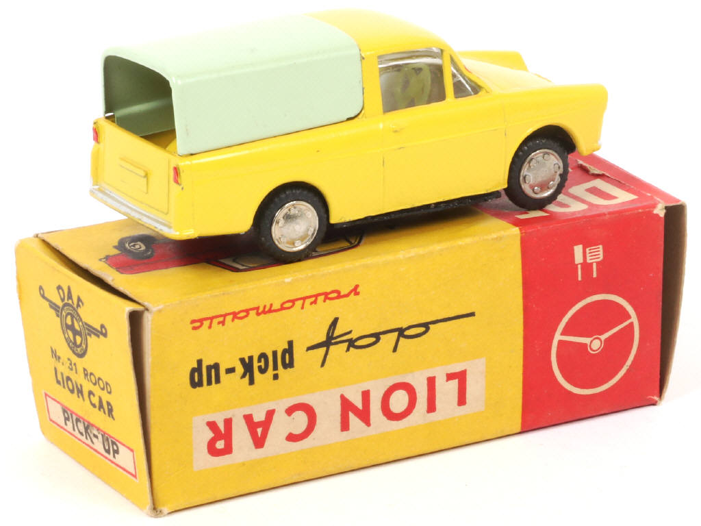 Lot 12 - LION-CAR (PAYS-BAS) (1)