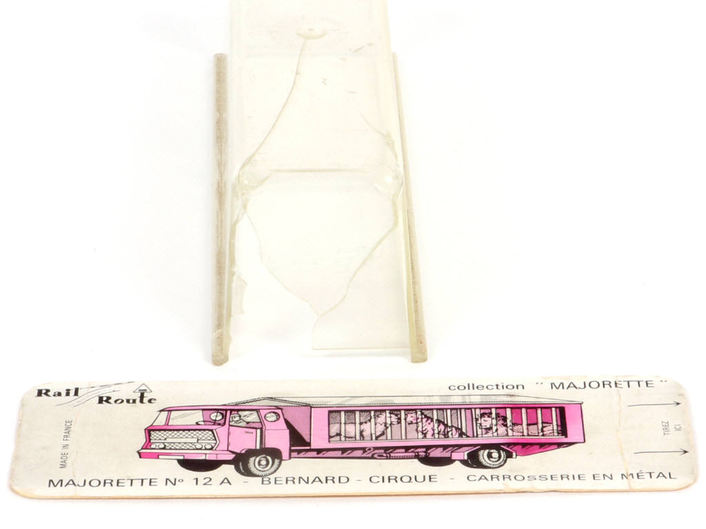 Lot 29 - MAJORETTE (FRANCE) (1)