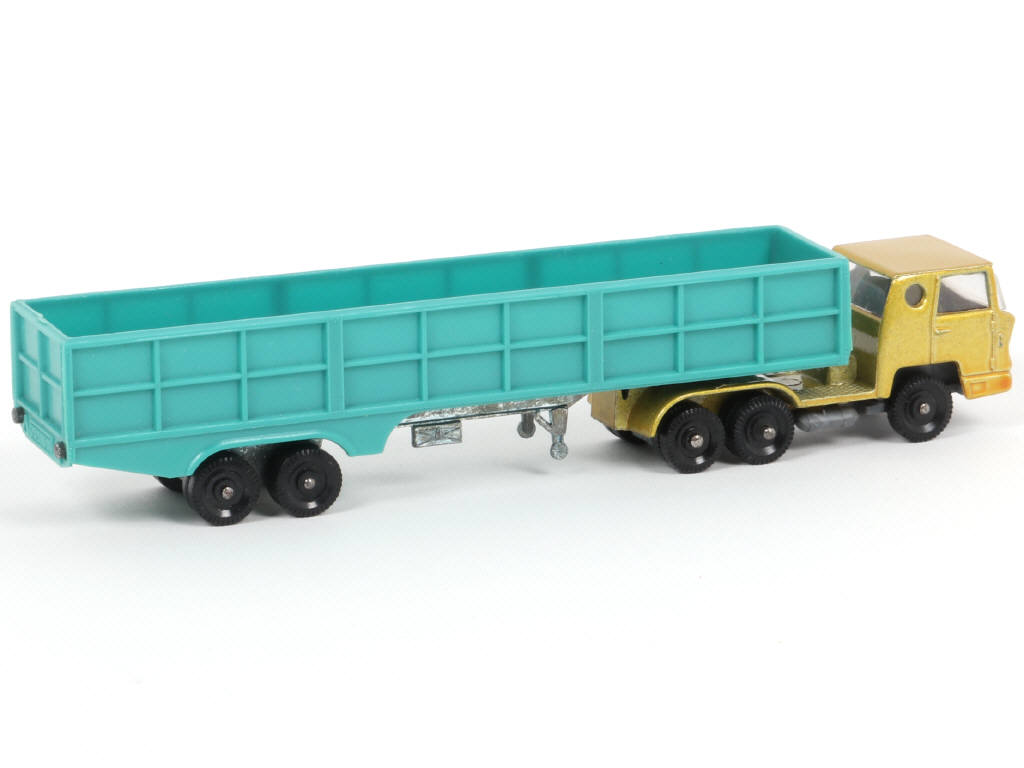 Lot 37 - MAJORETTE (FRANCE) (1)