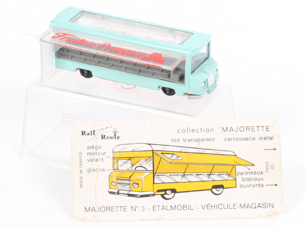 Lot 42 - MAJORETTE (FRANCE) (1)