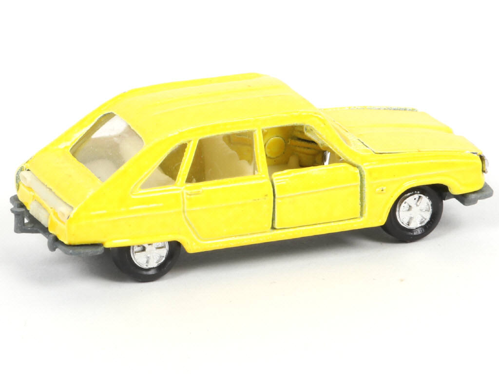 Lot 132 - MAJORETTE (FRANCE) (1)