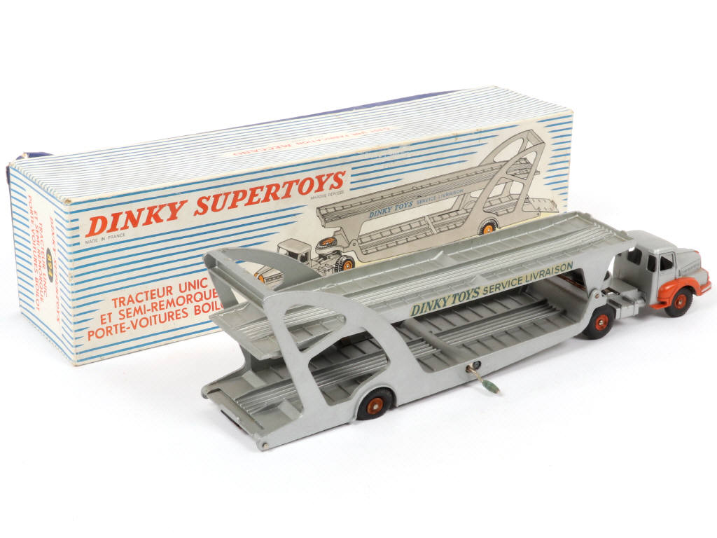 Lot 294 - DINKY TOYS (FRANCE) (1)