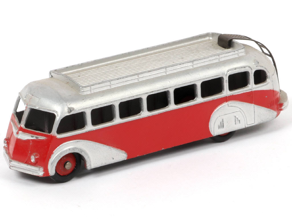 Lot 288 - DINKY TOYS (FRANCE) (1)