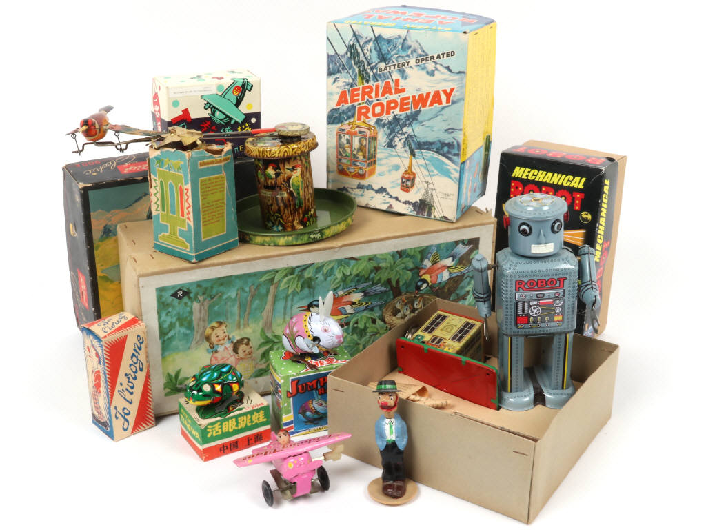 Lot 40 - DIVERS (11)