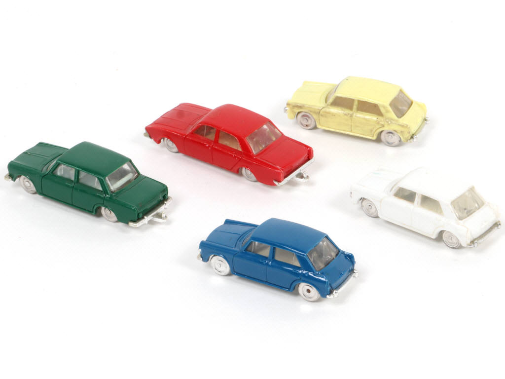 Lot 233 - MINIX (GB) (5)