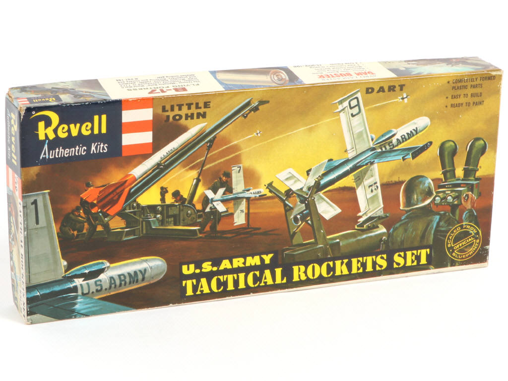Lot 30 - REVELL (USA) (1)