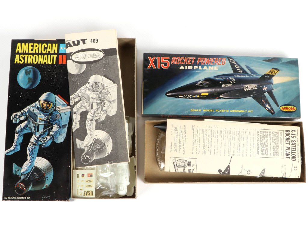 Lot 29 - AURORA PLASTICS (USA) (2)