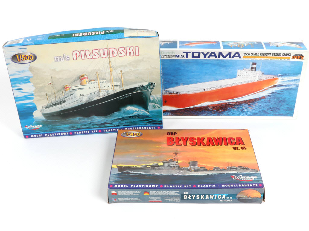 Lot 7 - DIVERS (3)
