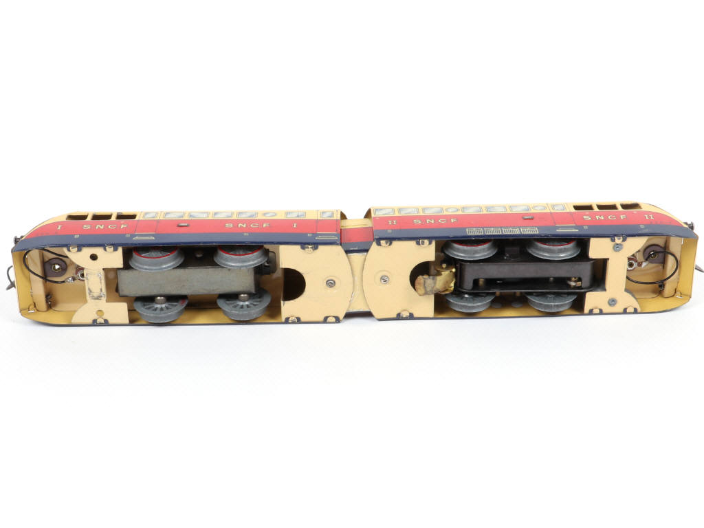Lot 51 - HORNBY 'O' (FRANCE) (1)